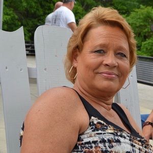 Meet your Posher, Sharon